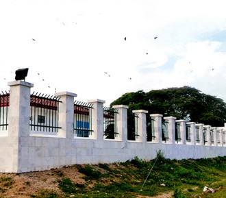 သရက္ျမိဳ ့တူရကီစစ္သခ်ဳႋင္းအျပင္ ျခံစည္းရိုး